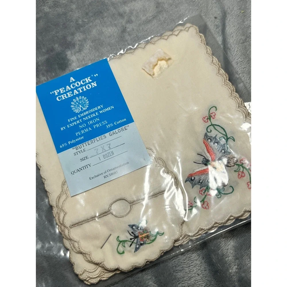 Vintage Peacock Embroidered Napkins Butterflies Set 6 & wine‎ 8x8 Scalloped NOS